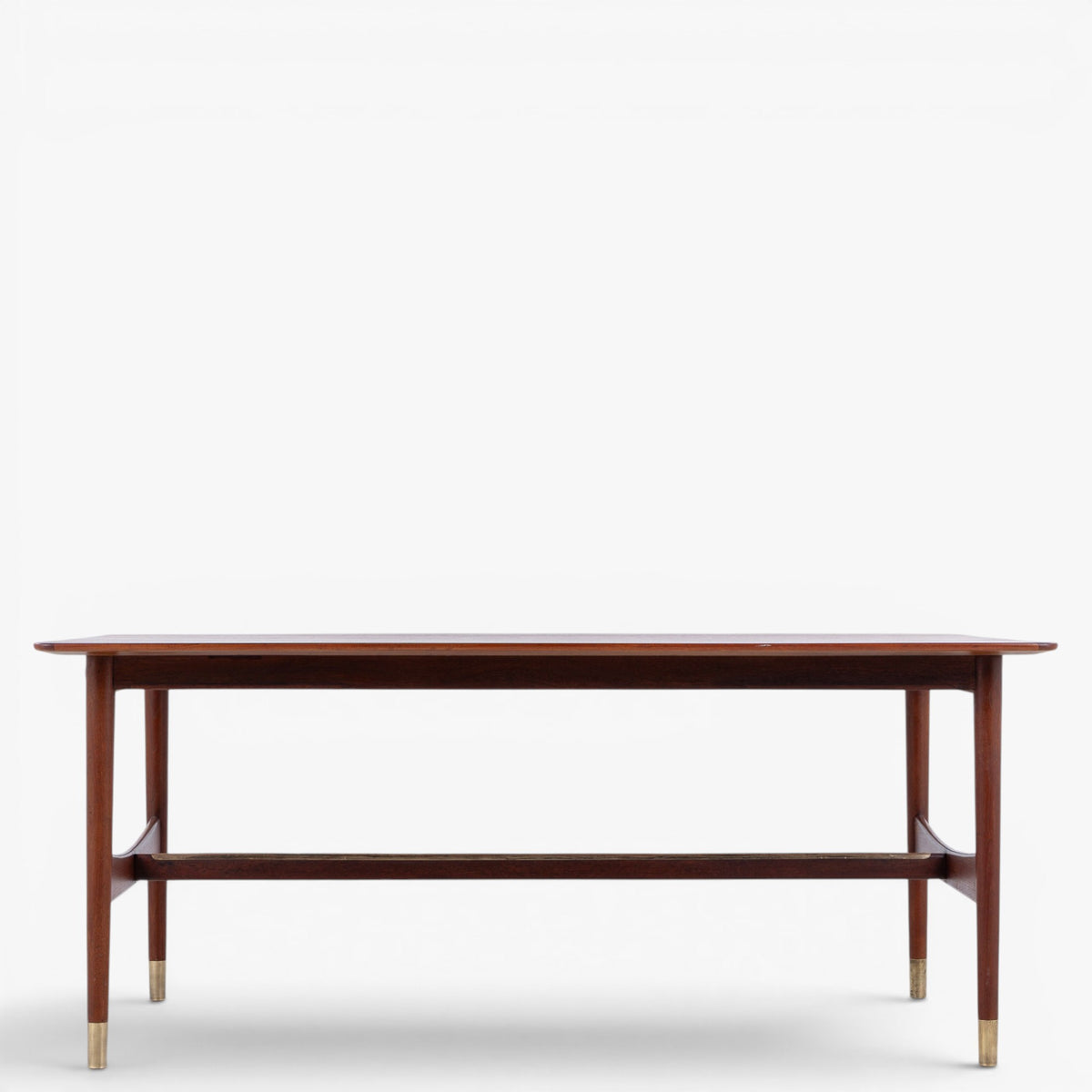 Dining table in teak