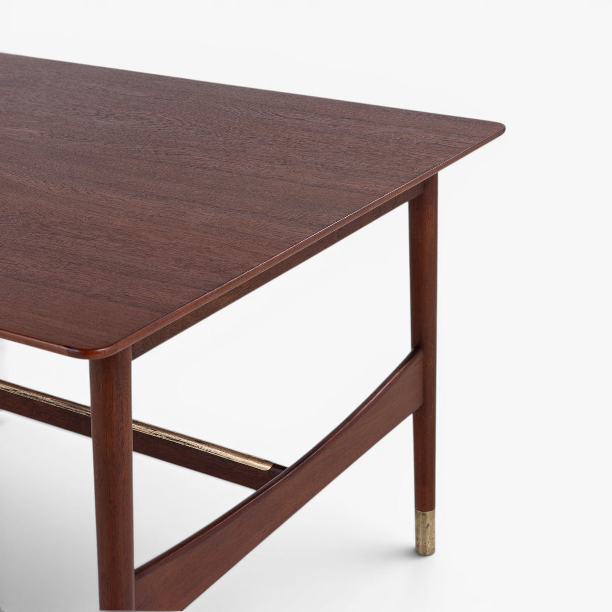 Dining table in teak