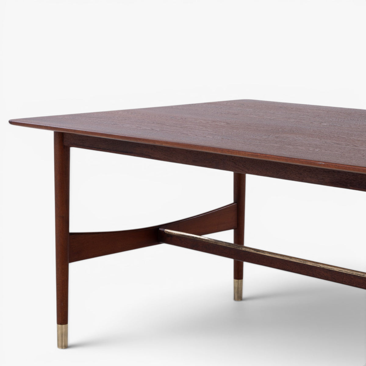 Dining table in teak
