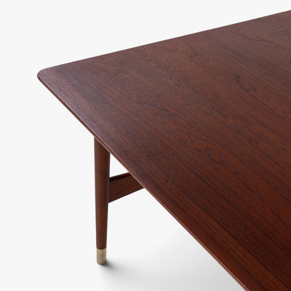Dining table in teak