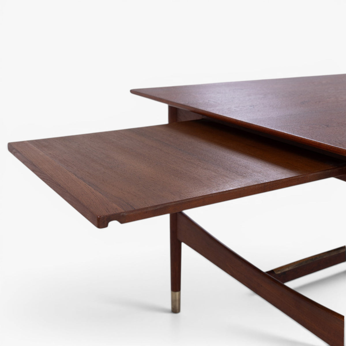 Dining table in teak
