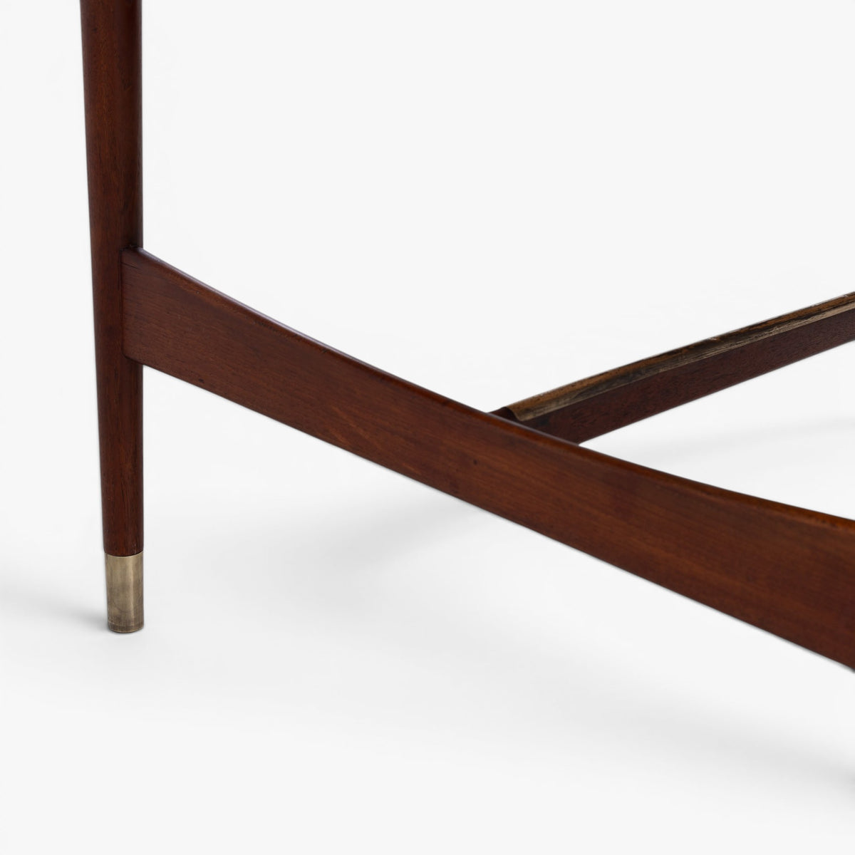 Dining table in teak