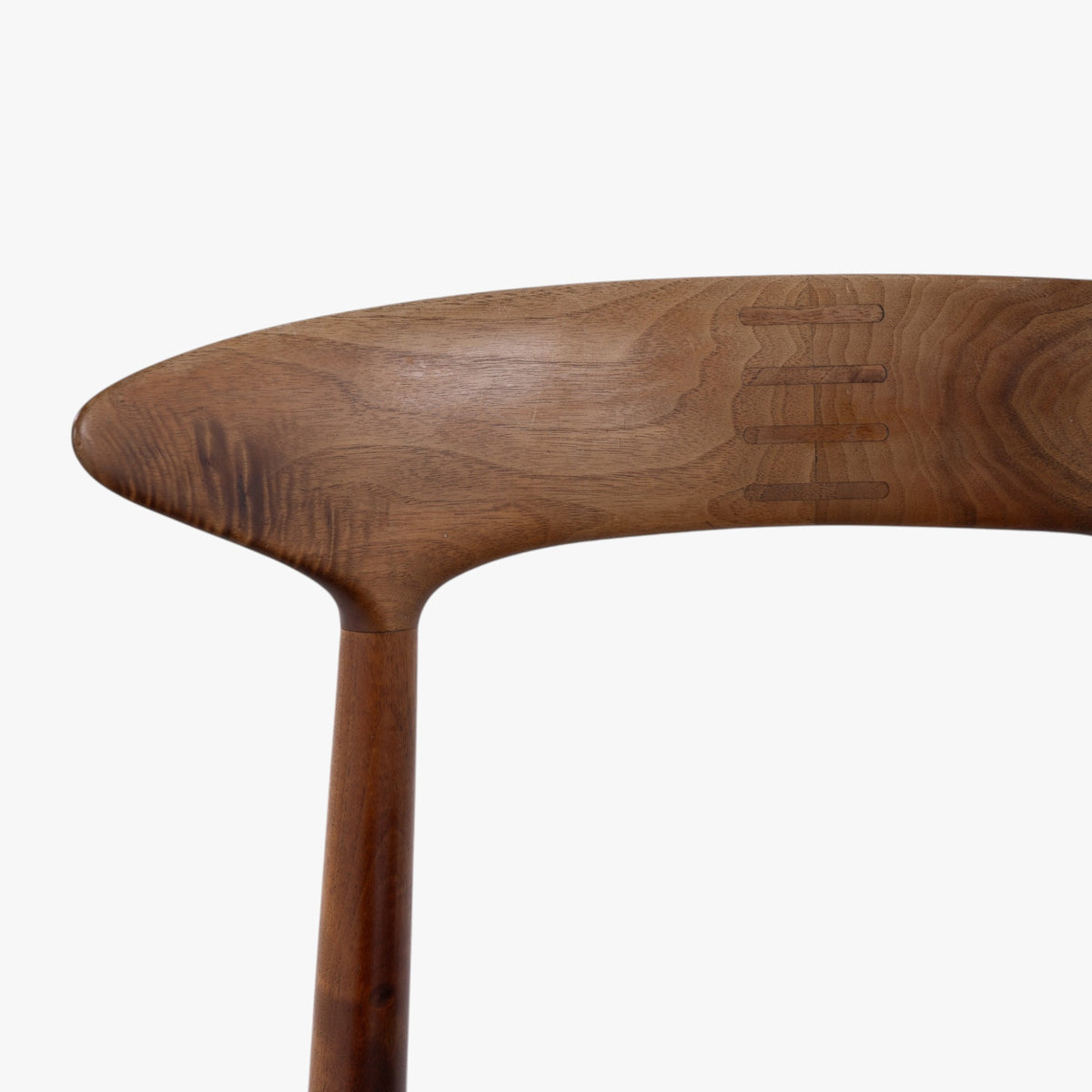 Dining chair in walnut