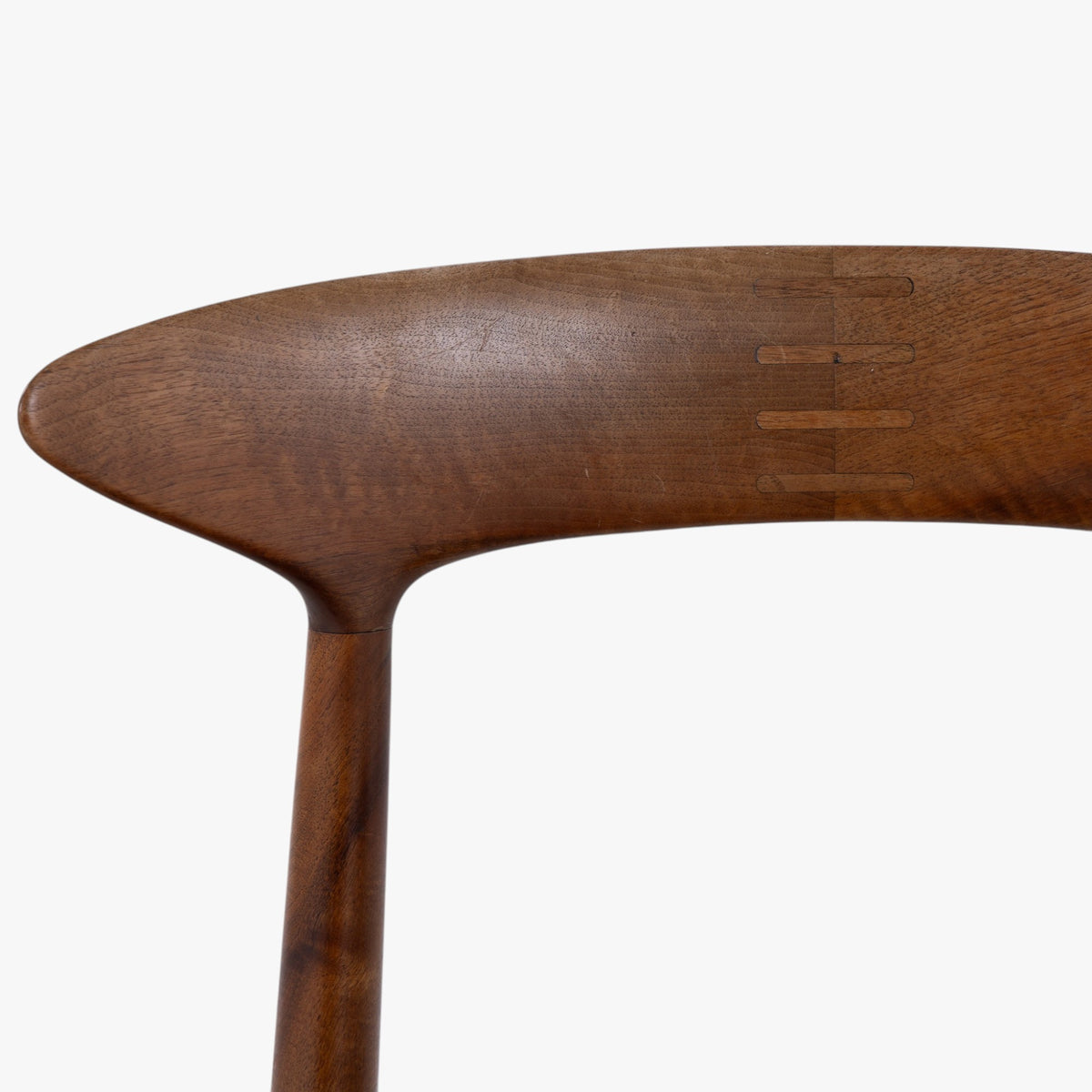 Dining chair in walnut