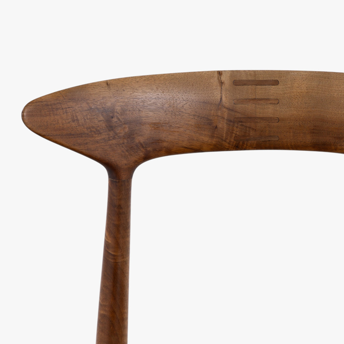 Dining chair in walnut