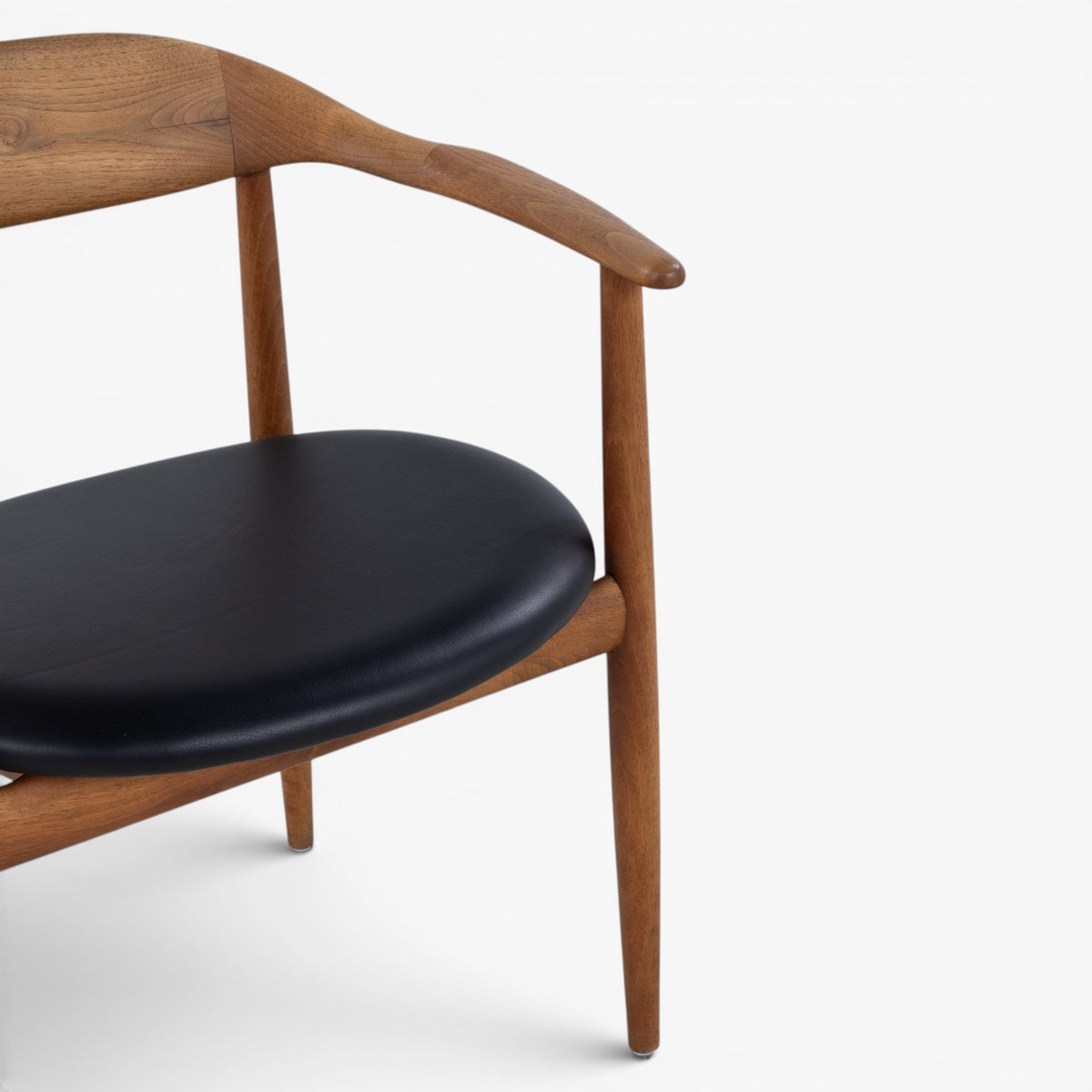 Armchair in walnut