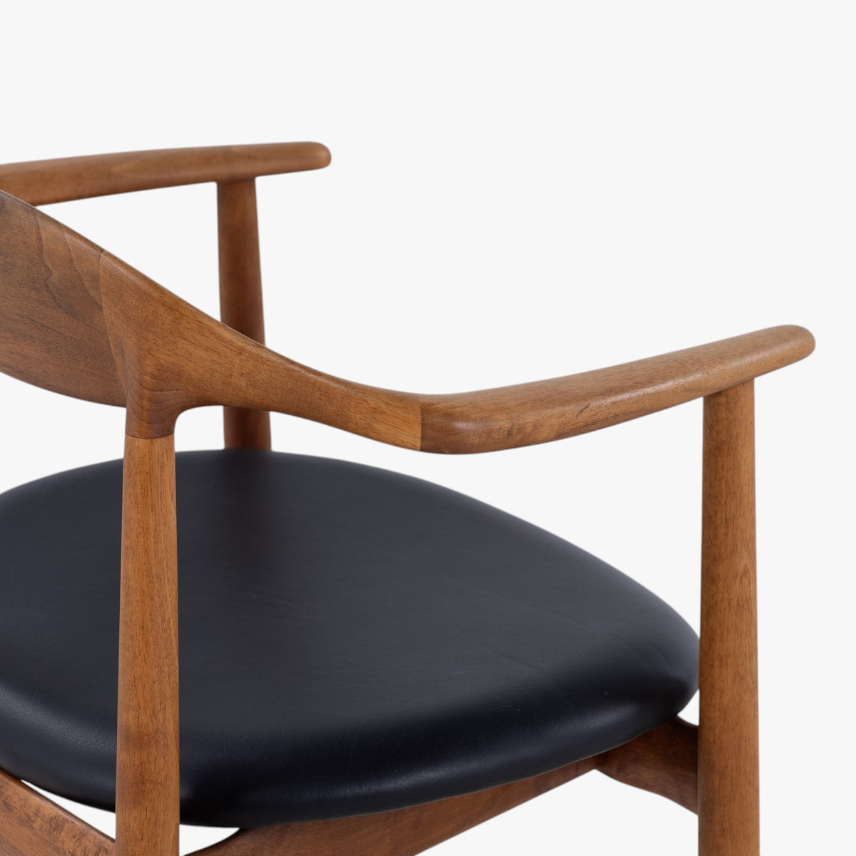 Armchair in walnut