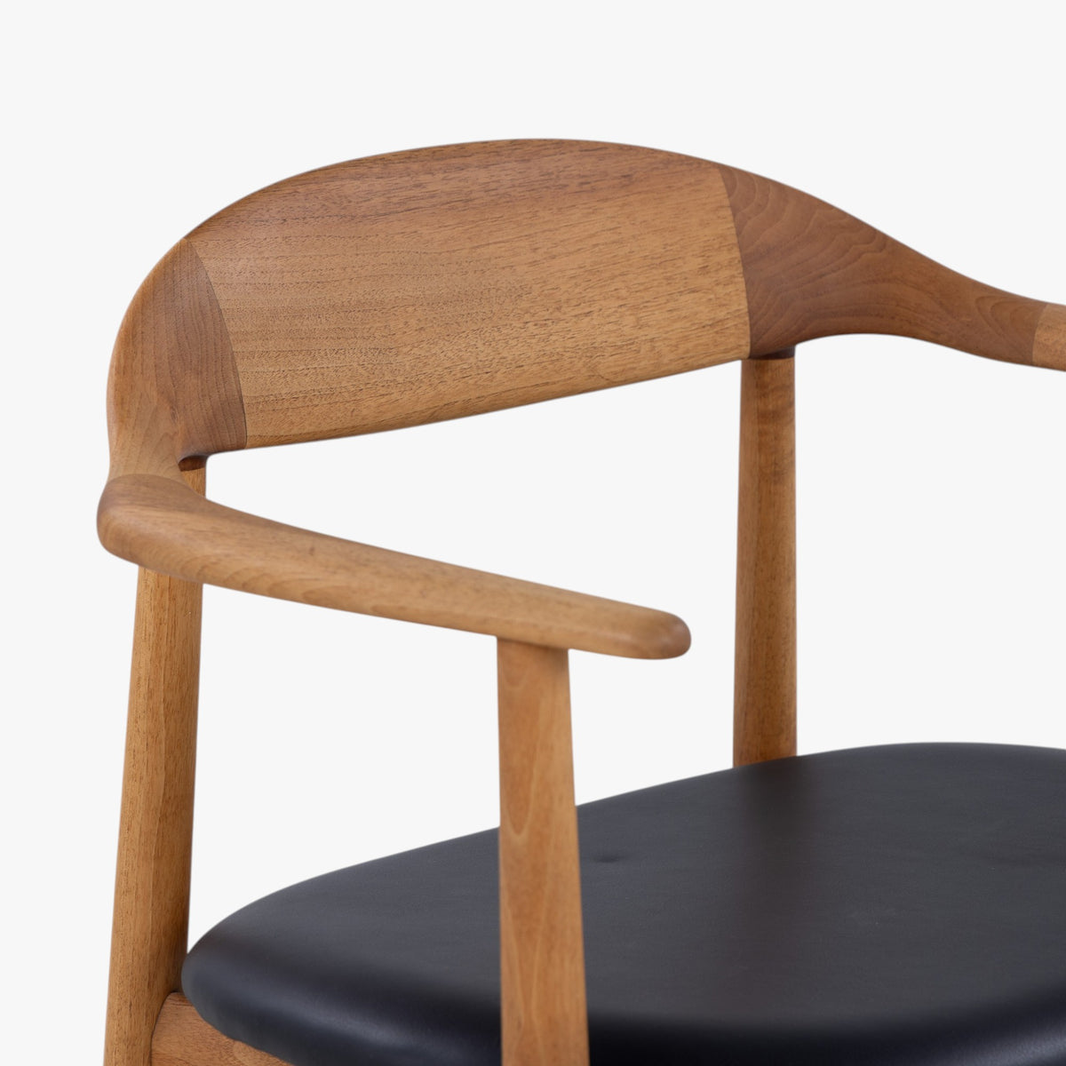 Armchair in walnut