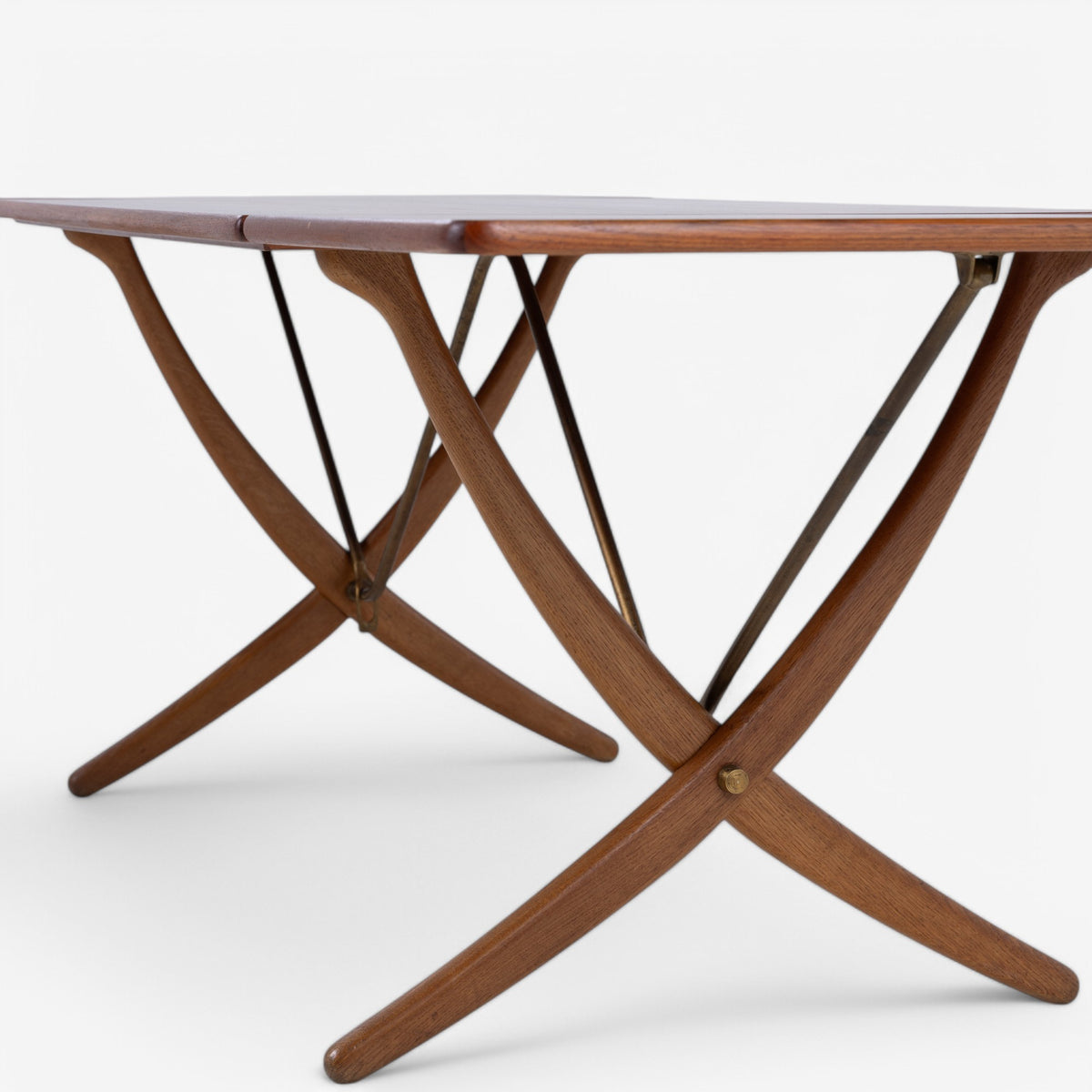 AT 304 - Spisebord i teak