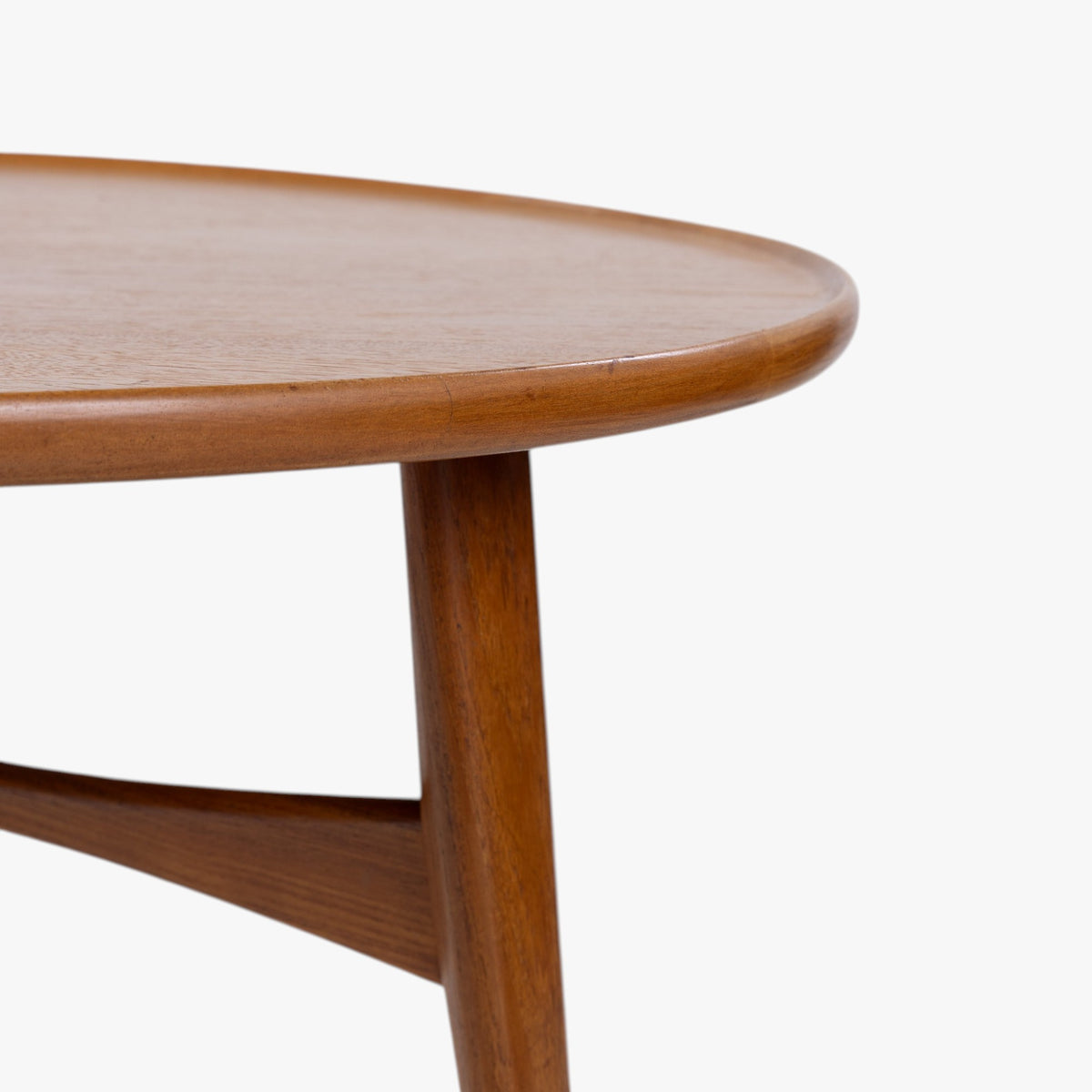Rundt sofabord i teak