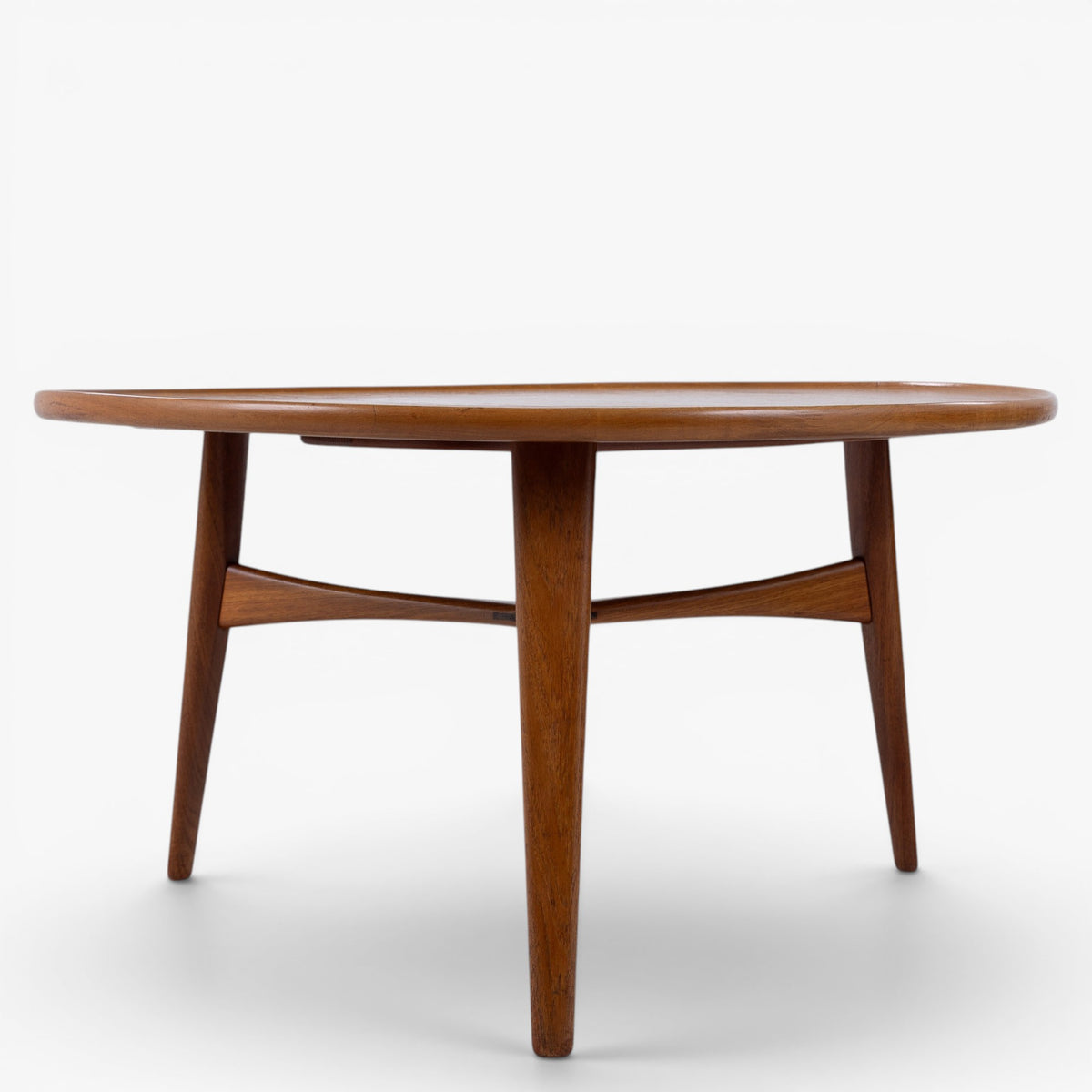 Rundt sofabord i teak