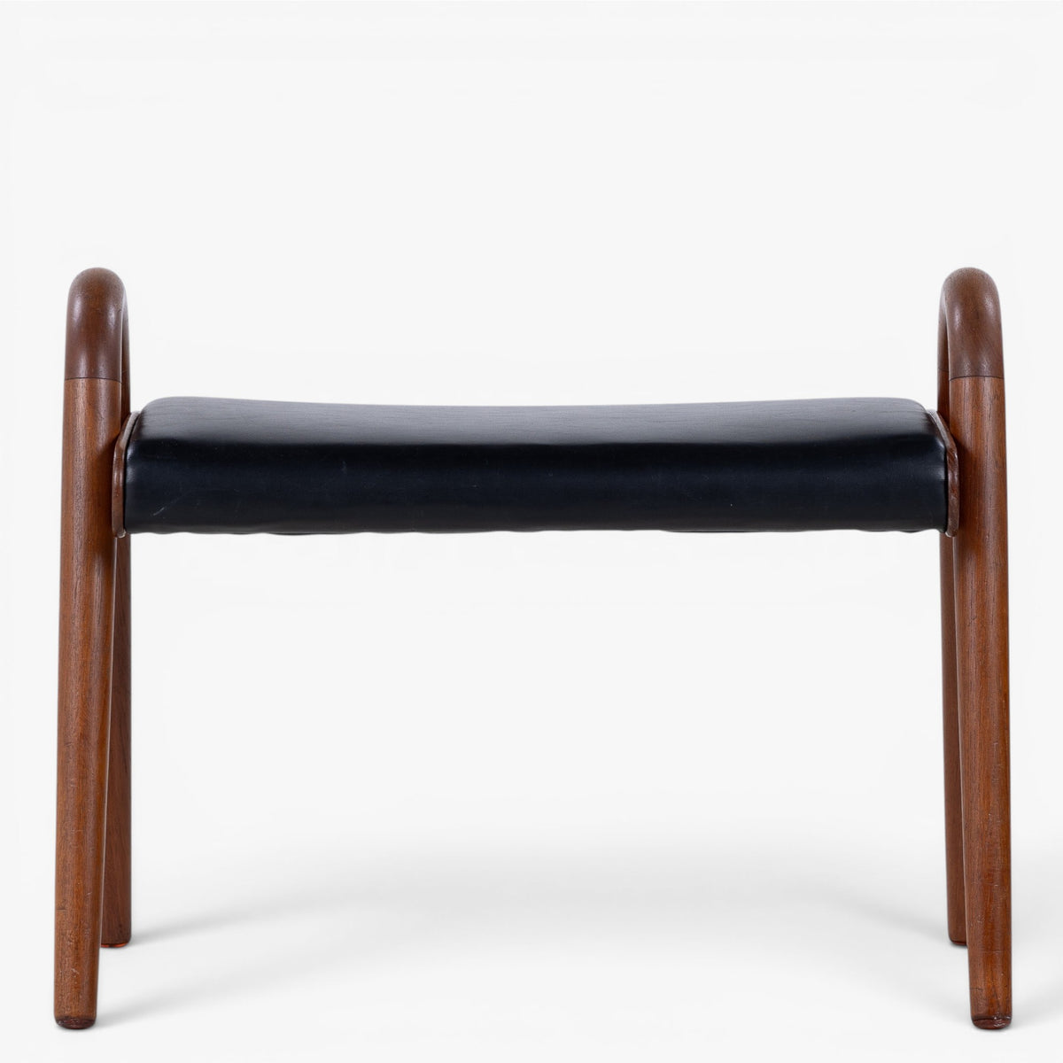Stool in teak