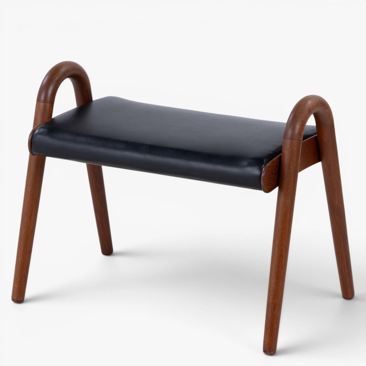 Stool in teak