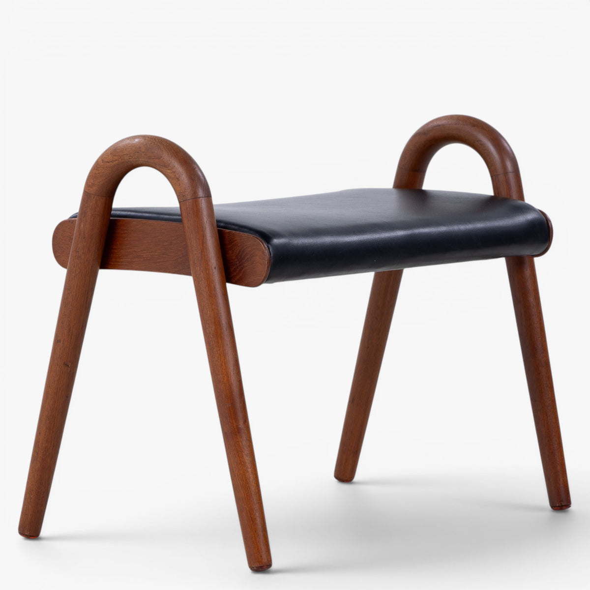 Stool in teak