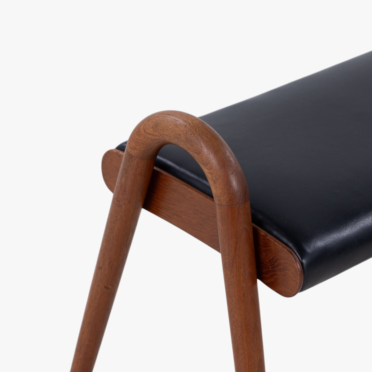 Stool in teak