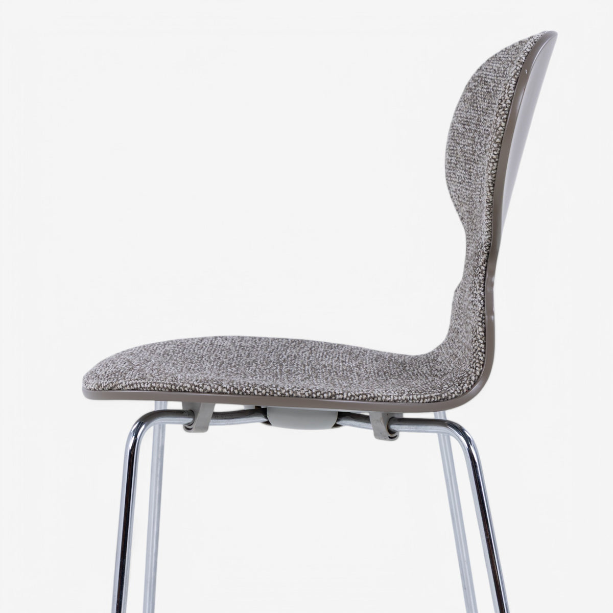 AJ 3100 - 'The Ant' in Moss-textile