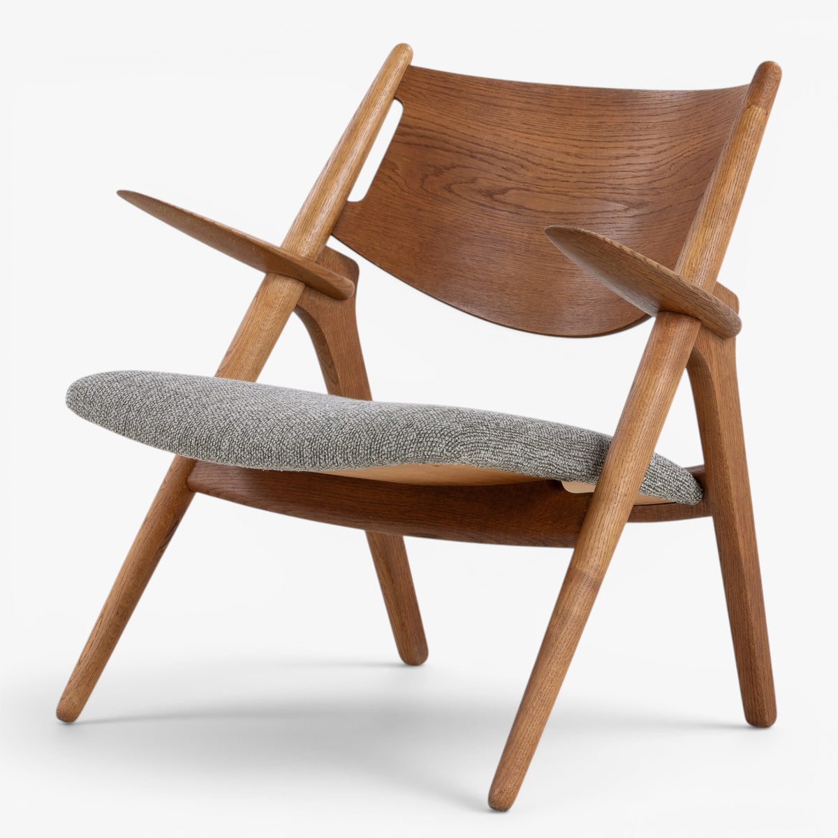 CH 28 - Easy chair in oak