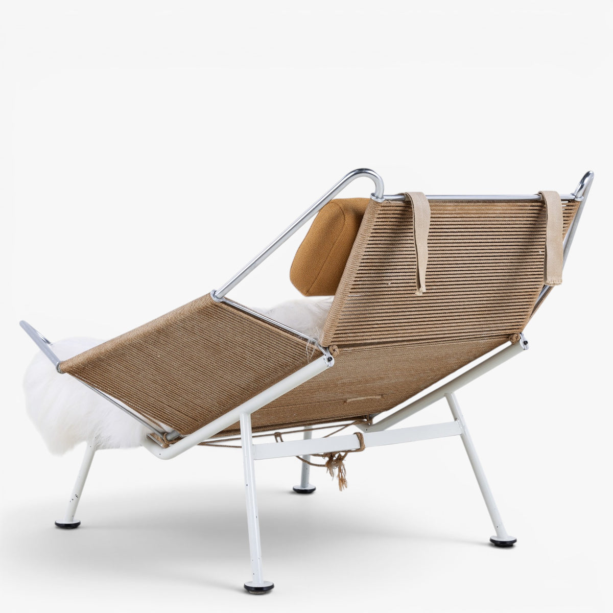 GE 225 - 'Flag Halyard Chair' w. white lacquered frame
