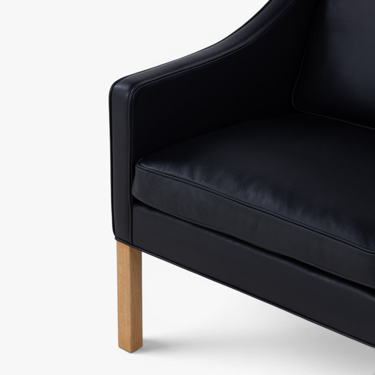 BM 2207 - Lænestol i Madrid-læder