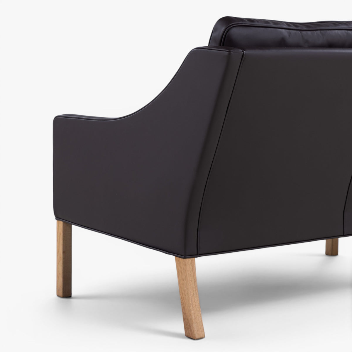 BM 2208 - 2 seater sofa in brown leather
