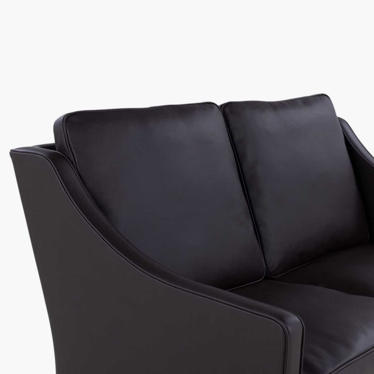 BM 2208 - 2 seater sofa in brown leather