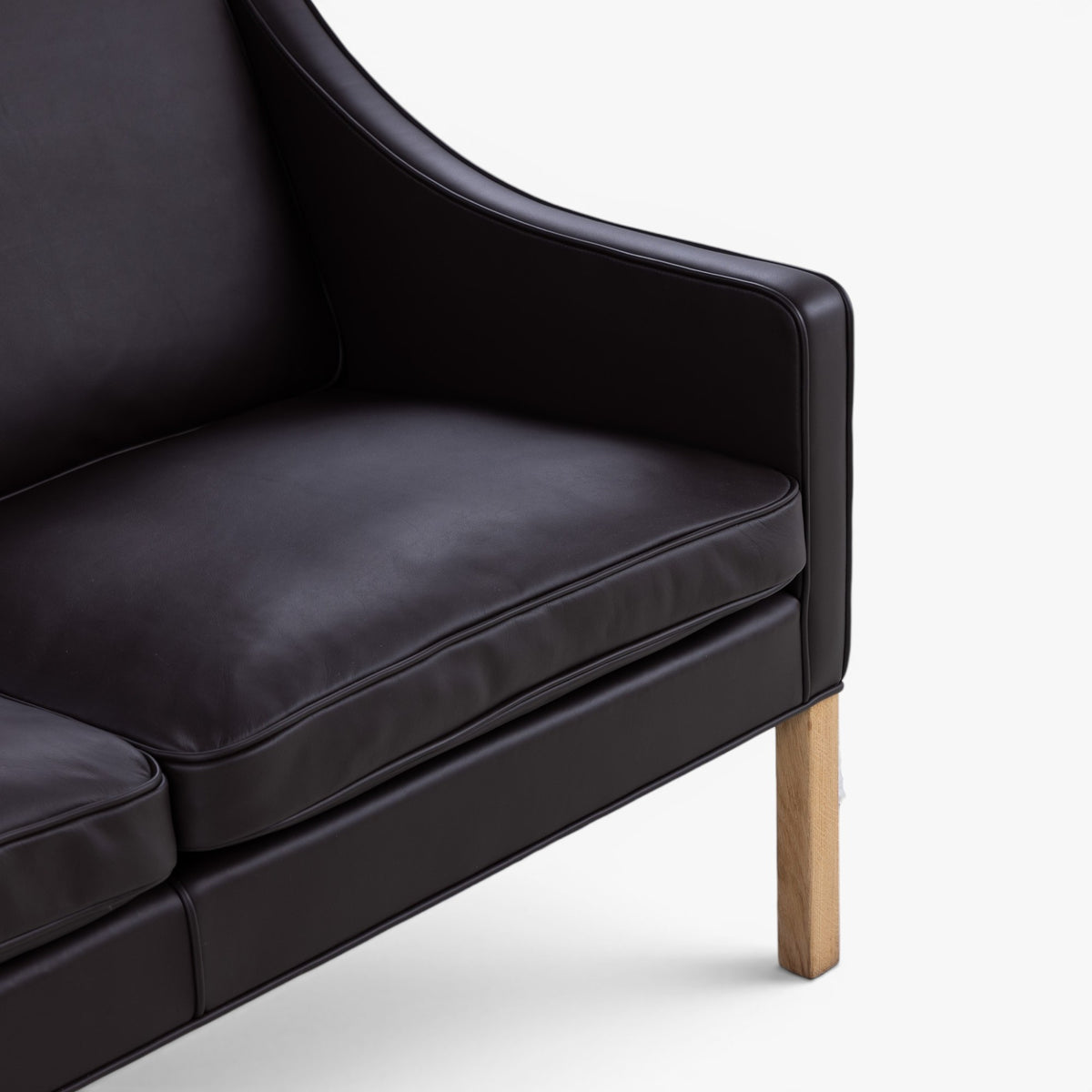 BM 2208 - 2 seater sofa in brown leather
