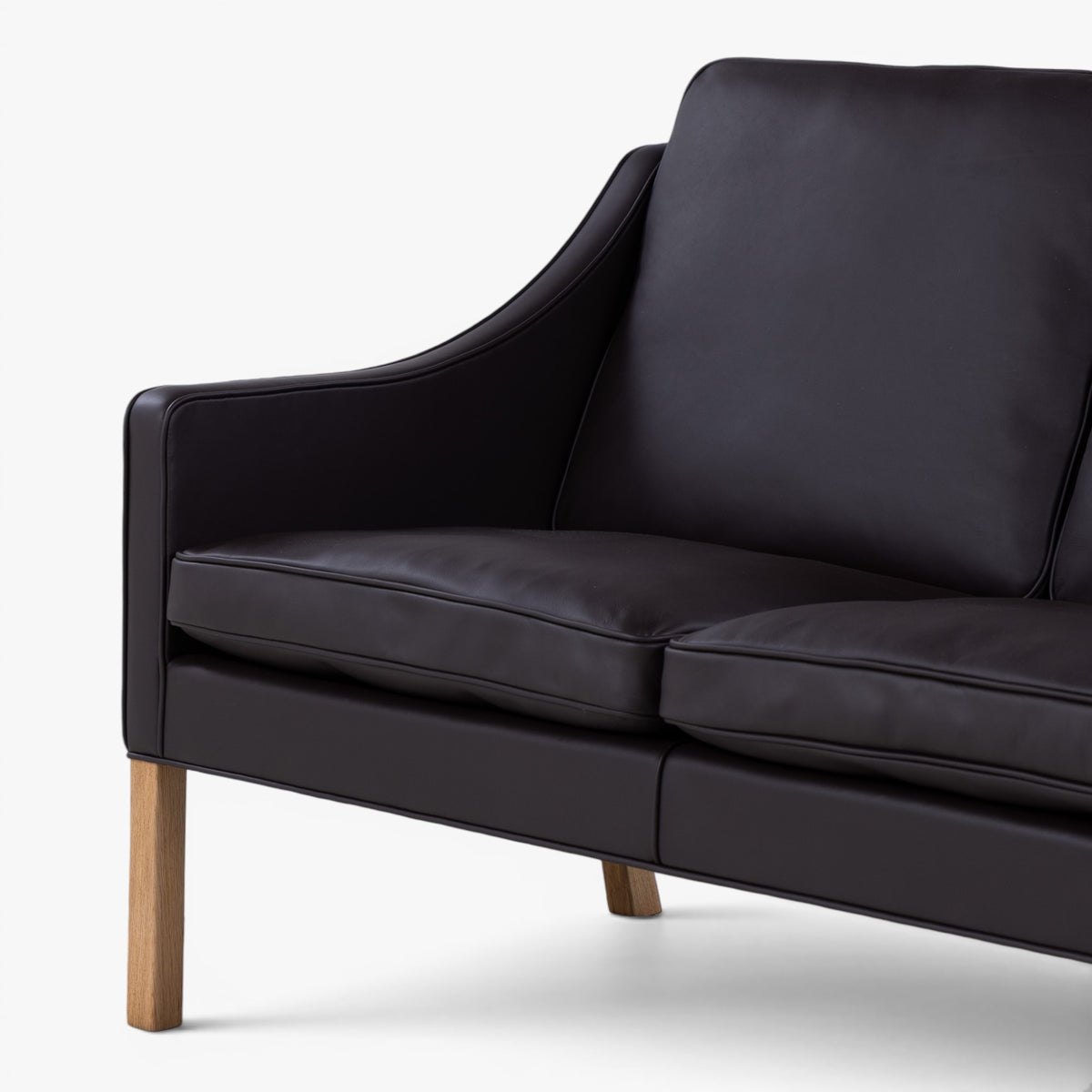 BM 2208 - 2 seater sofa in brown leather