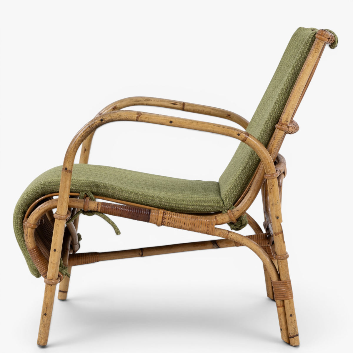 Easy chair in bamboo