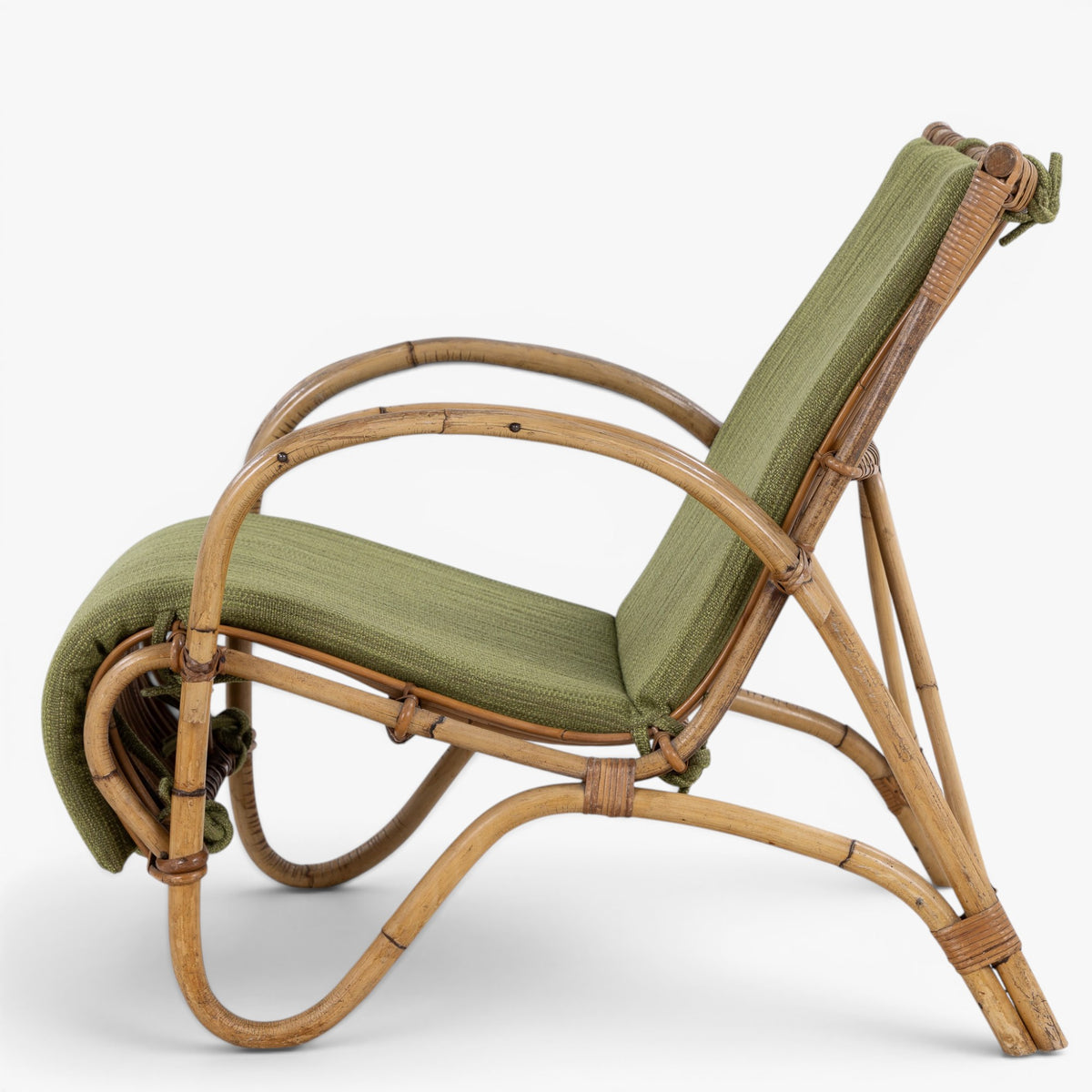 Easy chair in bamboo