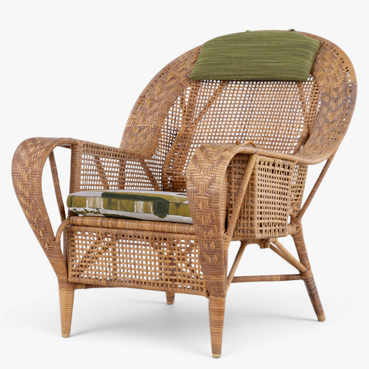 Easy chair in rattan