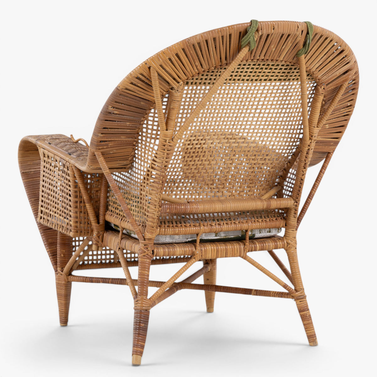 Easy chair in rattan