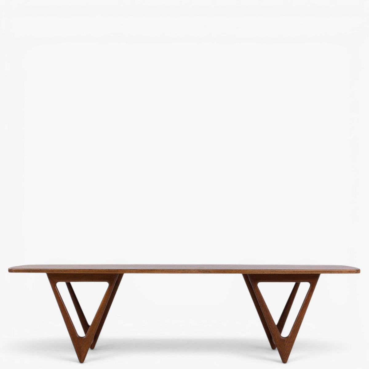 Coffee table in teak