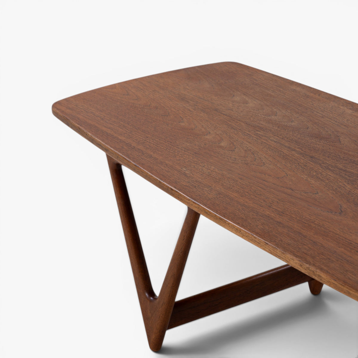 Coffee table in teak