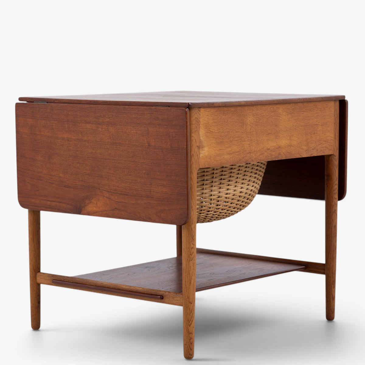 AT 33 - Sewing table in teak