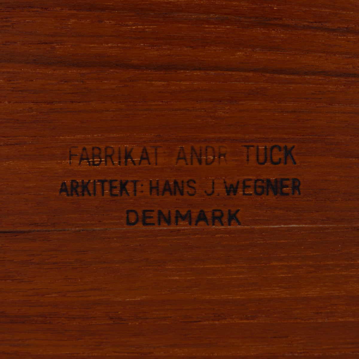 AT 33 - Sewing table in teak