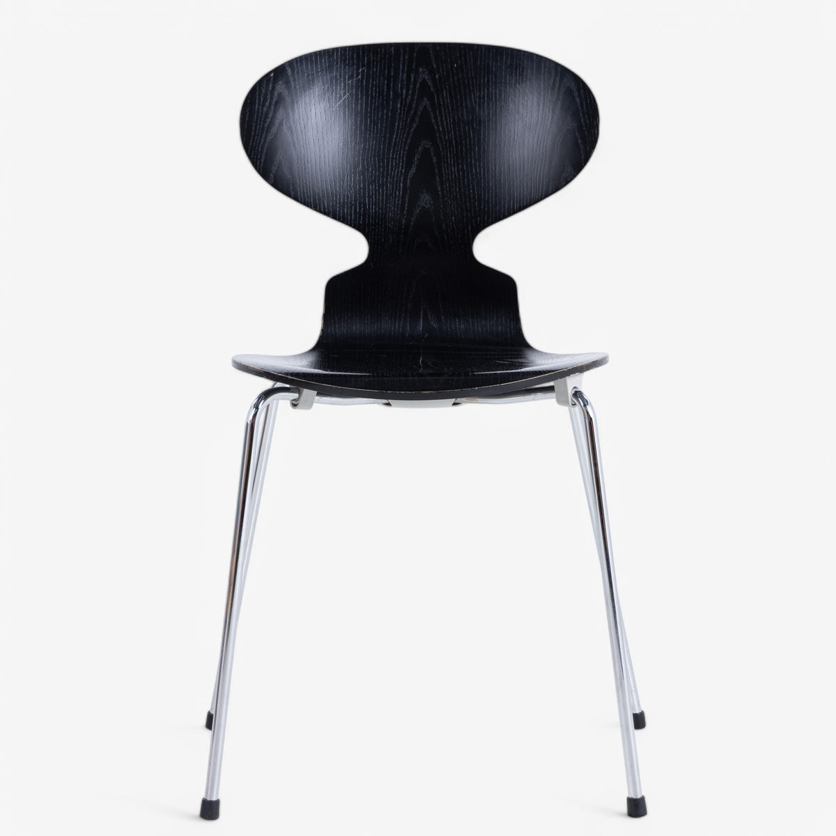 AJ 3100 - Set of 6 black stained Ant Chairs
