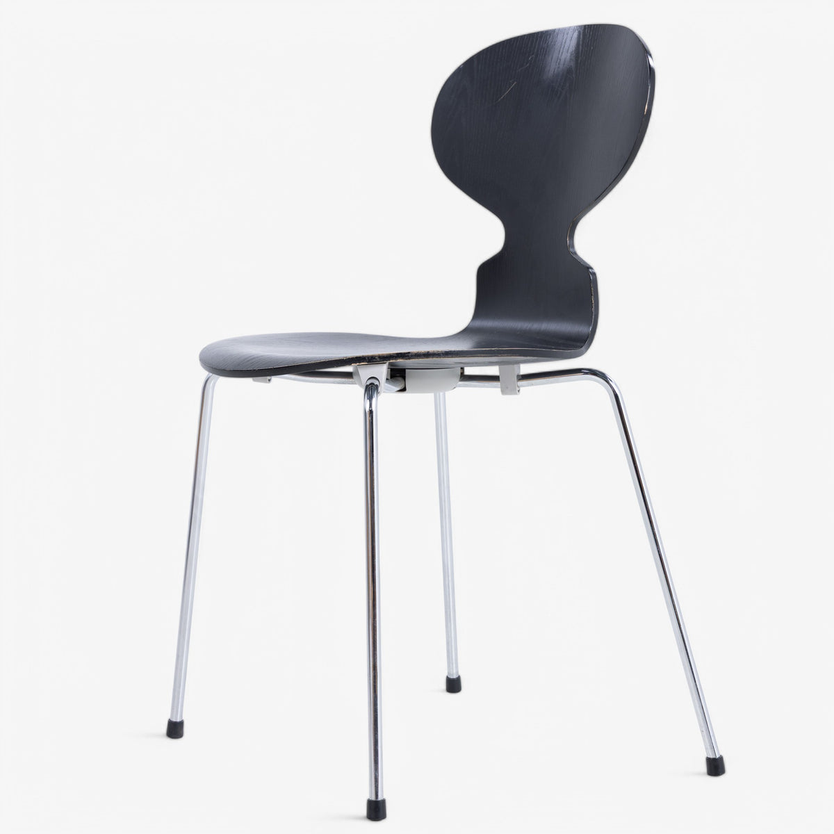 AJ 3100 - Set of 6 black stained Ant Chairs