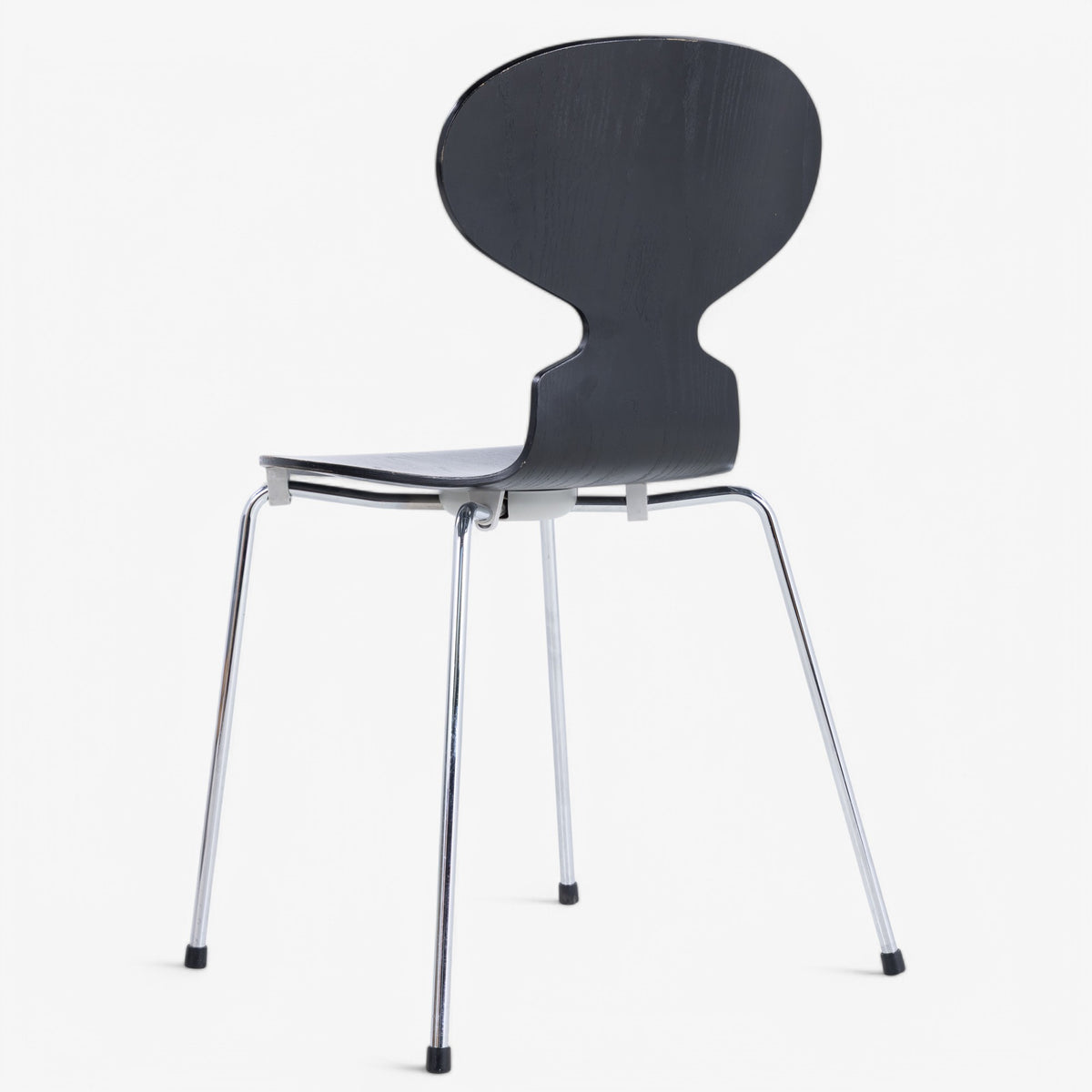 AJ 3100 - Set of 4 black stained Ant Chairs