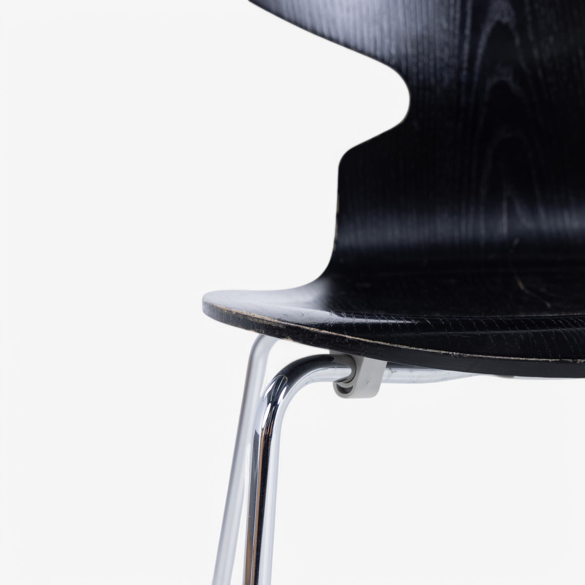 AJ 3100 - Set of 6 black stained Ant Chairs