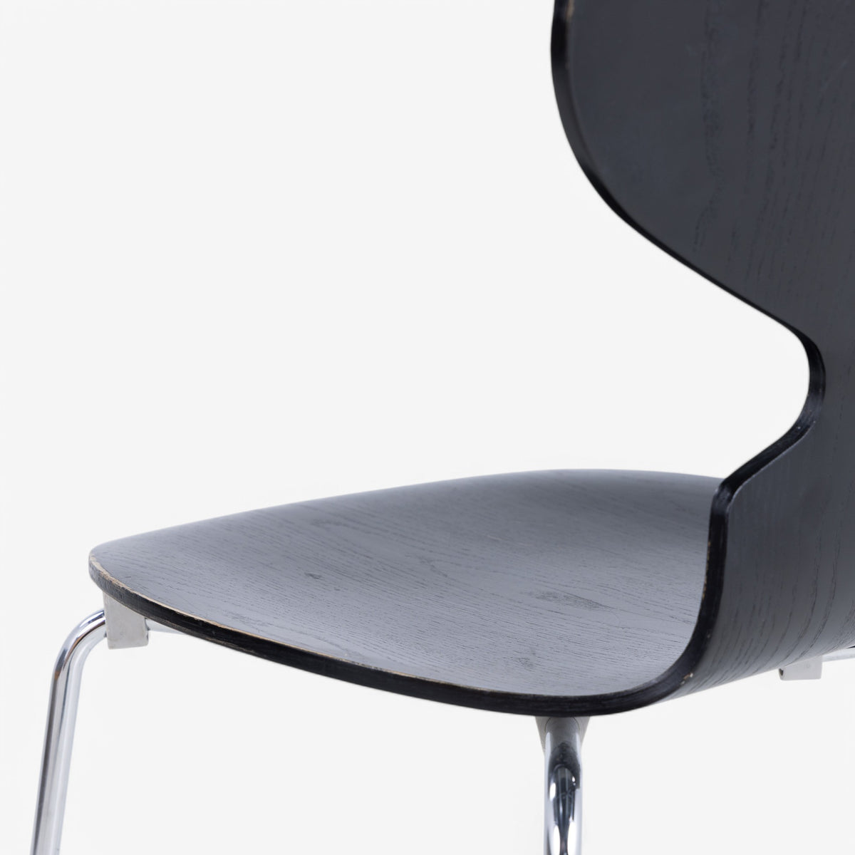 AJ 3100 - Set of 4 black stained Ant Chairs