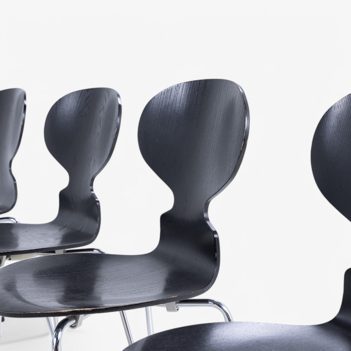 AJ 3100 - Set of 6 black stained Ant Chairs