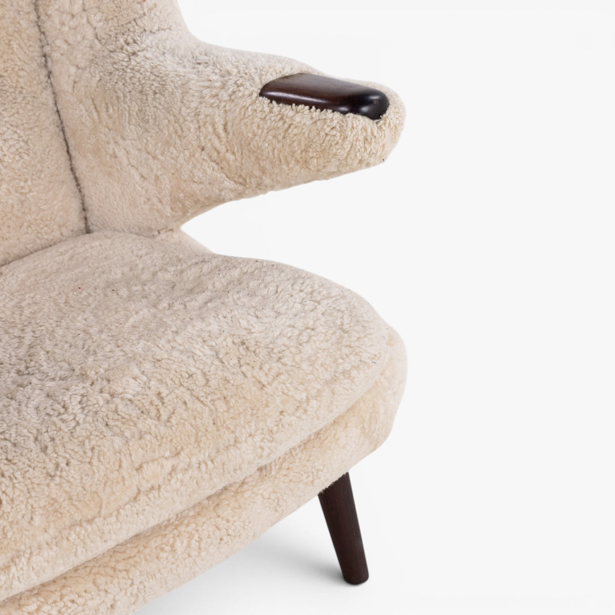 AP 19 - Papa Bear Chair in lambskin