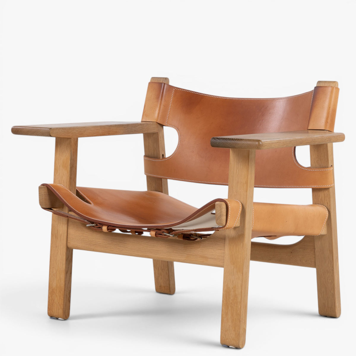 BM 2226 - 'The Spanish Chair' in oak