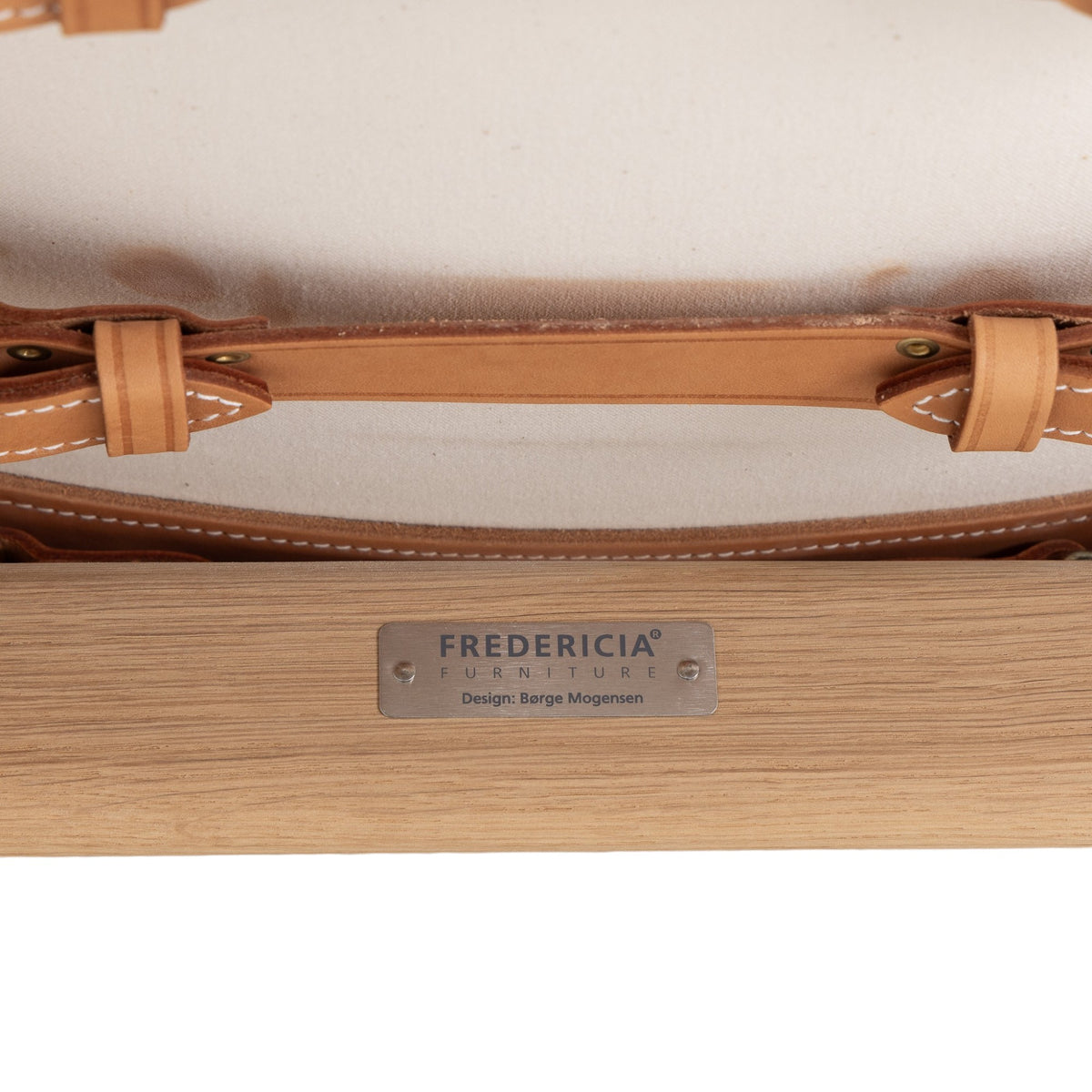 BM 2226 - 'The Spanish Chair' in oak