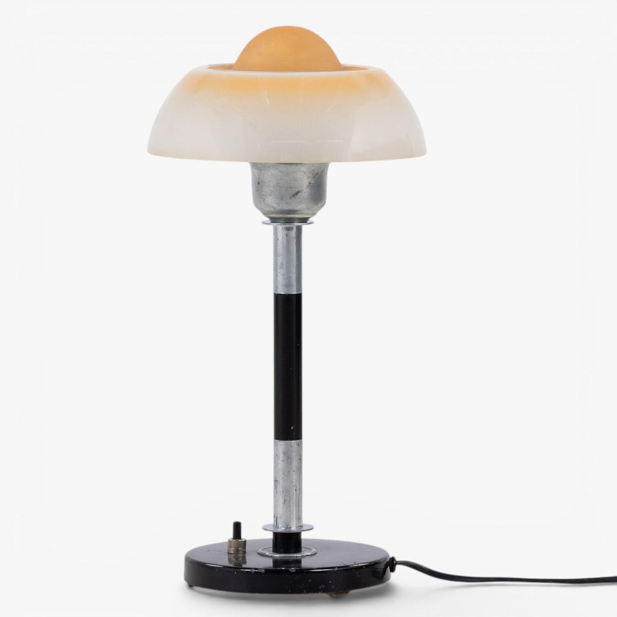 Table lamp in metal