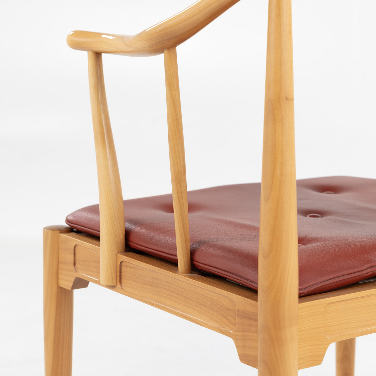 FH 4283 - China chair in cherry
