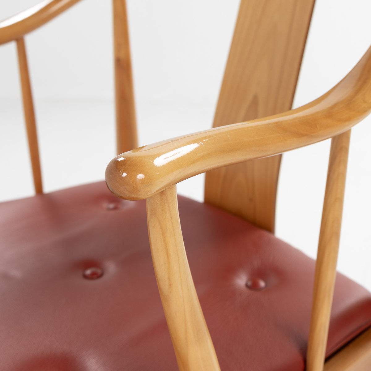FH 4283 - China chair in cherry