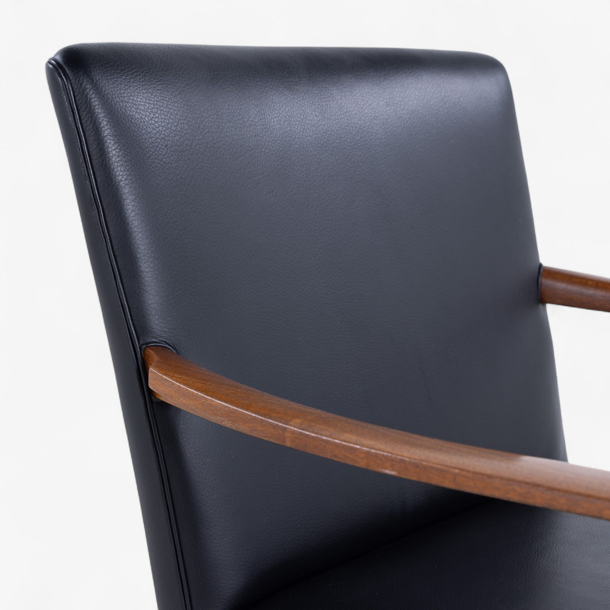 Armchair in mahogany