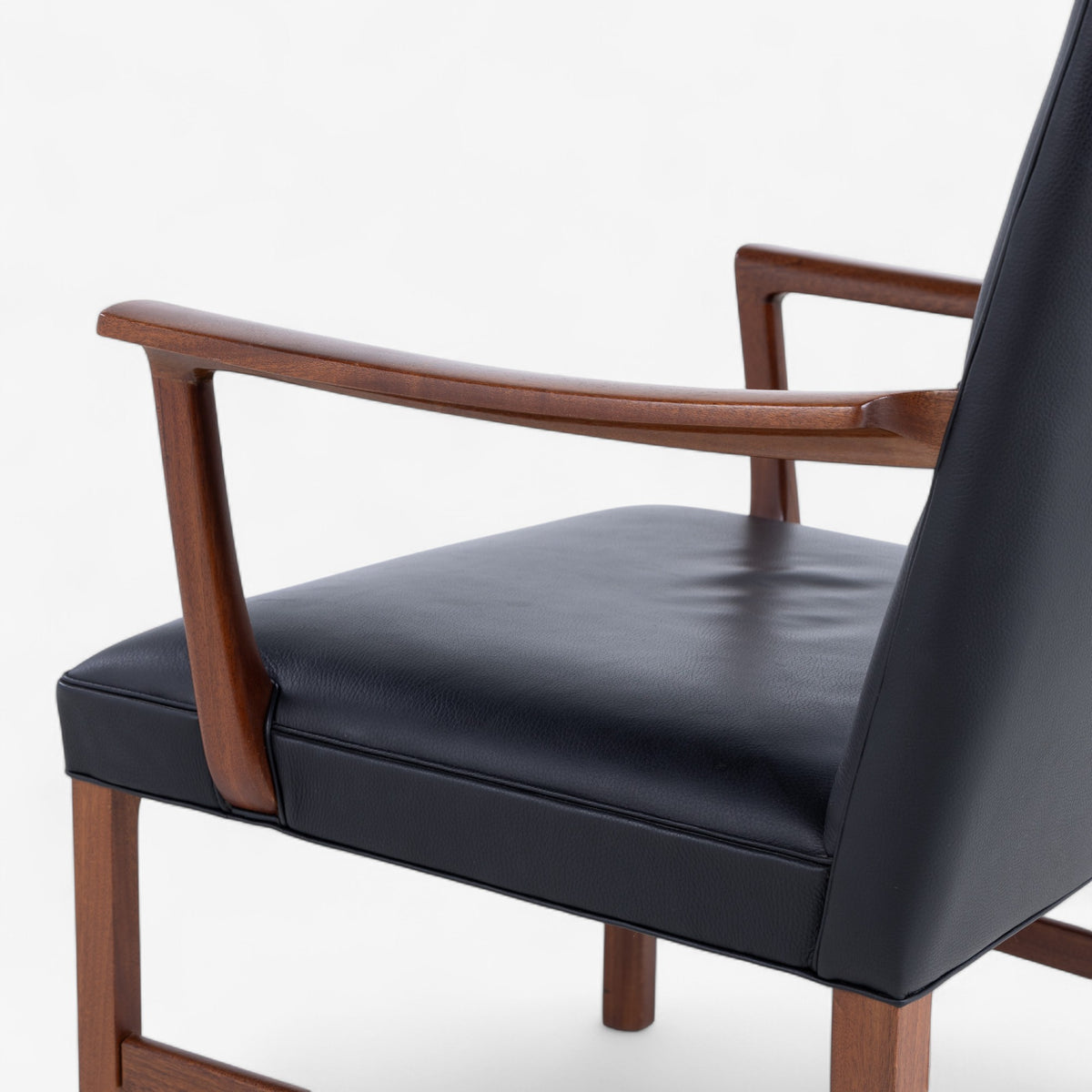 Armchair in mahogany