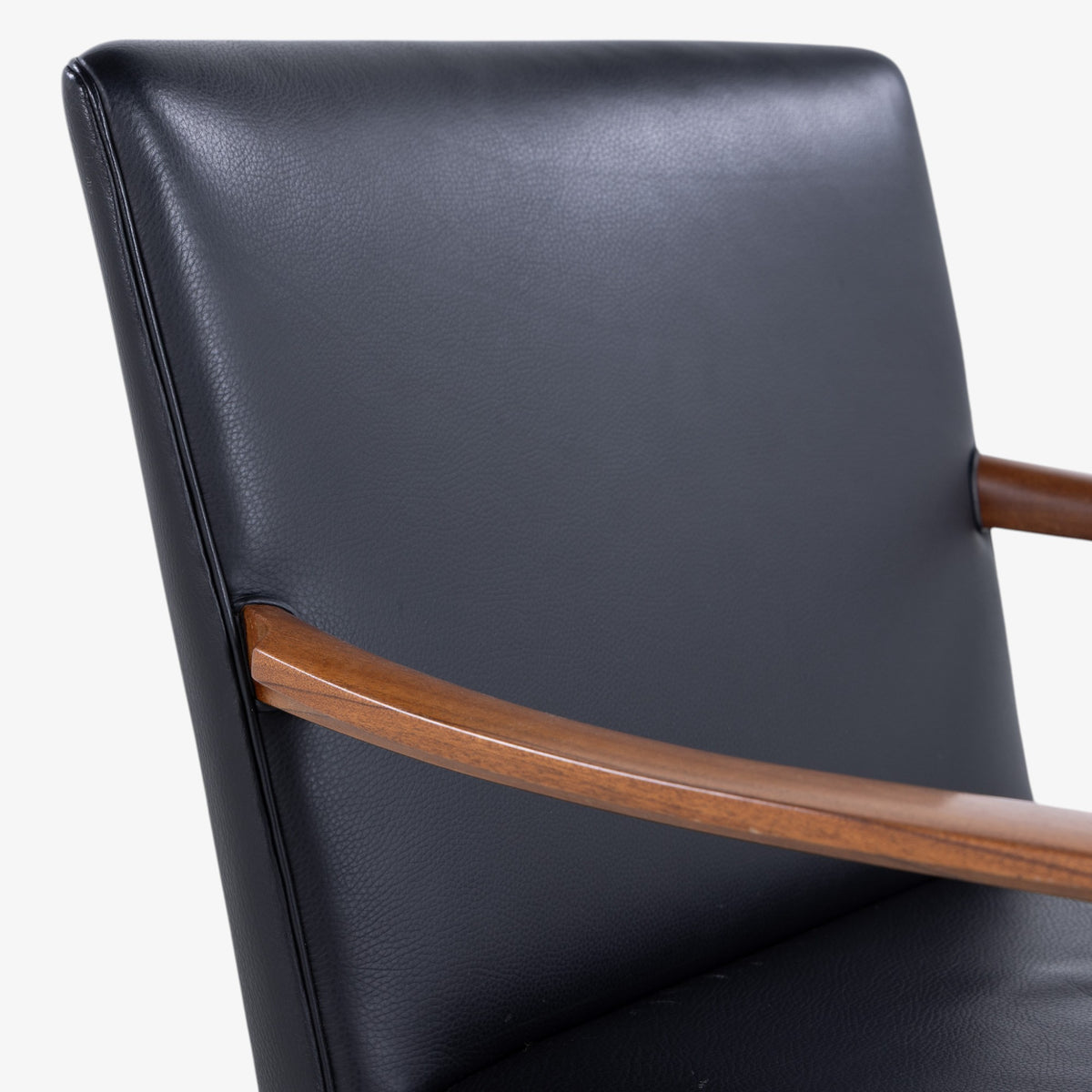 Armchair in mahogany